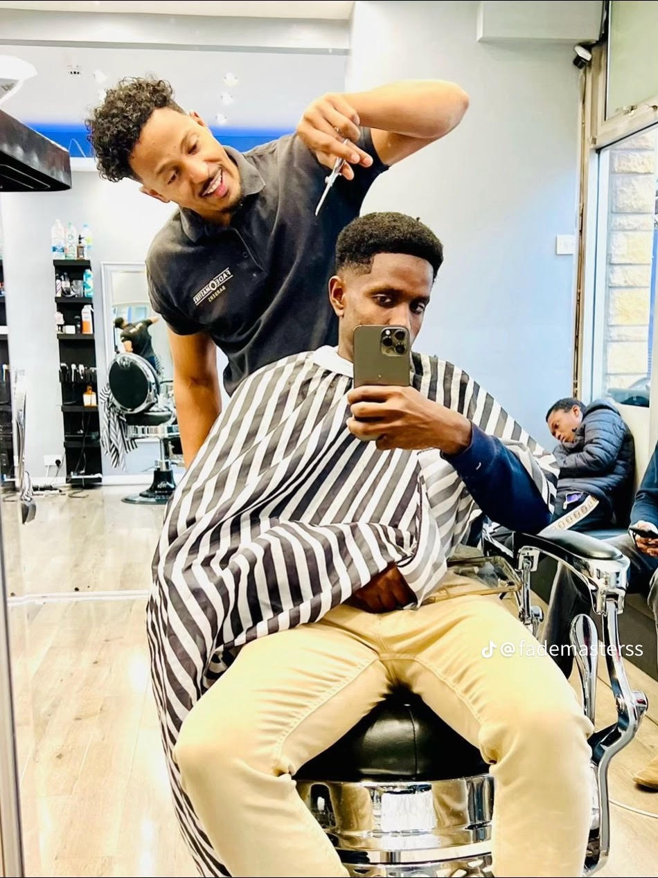 Fade Masterz barber at work